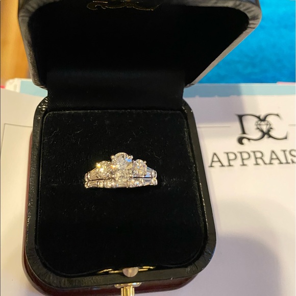 GORGEOUS Engagement + Wedding Ring (1.87 tcw) Priced to SELL! - Picture 5 of 8